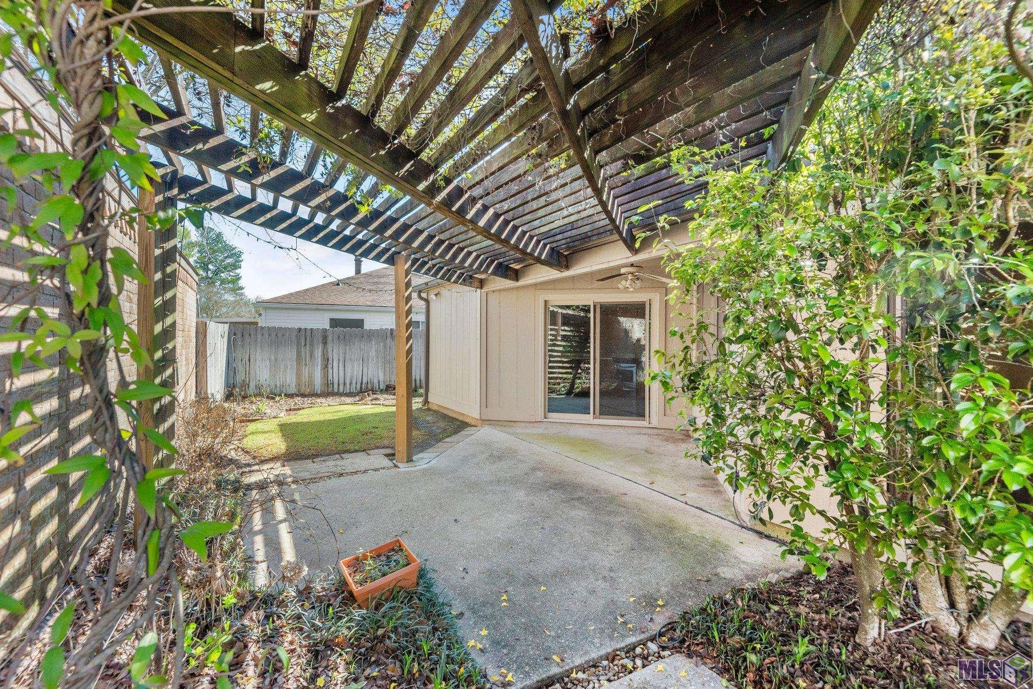 2471 Inverrary Drive Baton Rouge, LA 70816 - Photo 11 of 16 Gallery Image 11