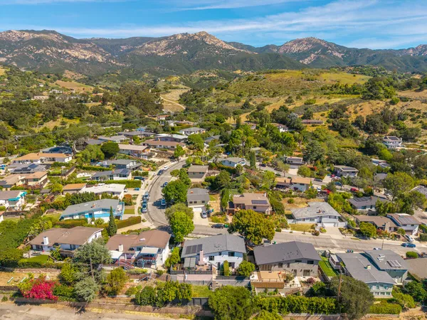 $2,695,000 | 3137 Lucinda Lane, Santa Barbara, CA 93105