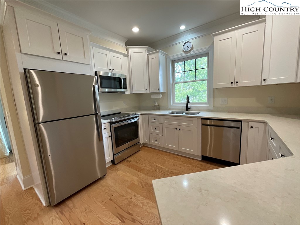 155 Gateway Drive, Unit 402 Boone, NC 28607 - Photo 12 of 30