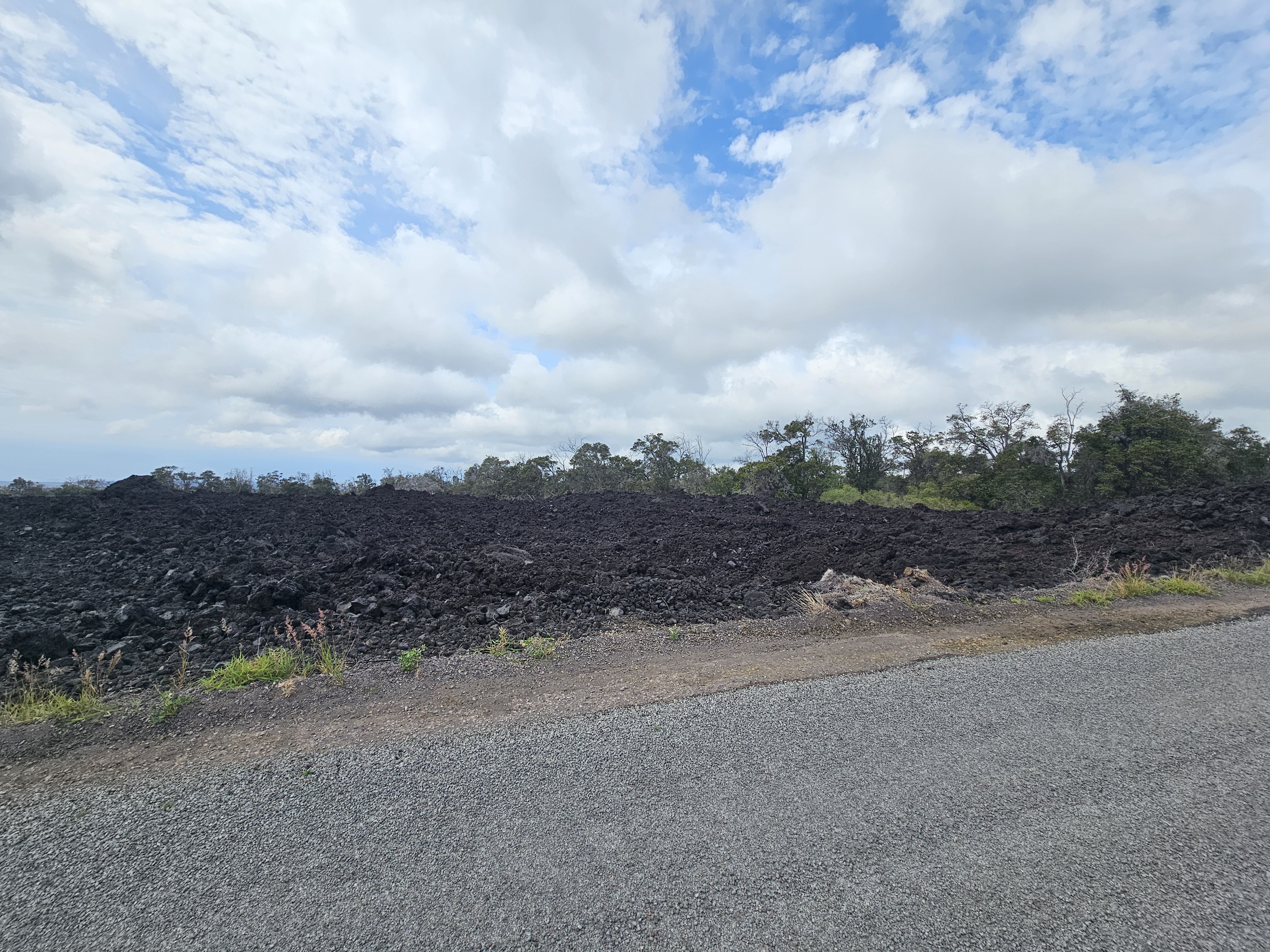 9 Reef Circle Ocean View, HI 96704 - Photo 4 of 7 an aerial view of a city street
