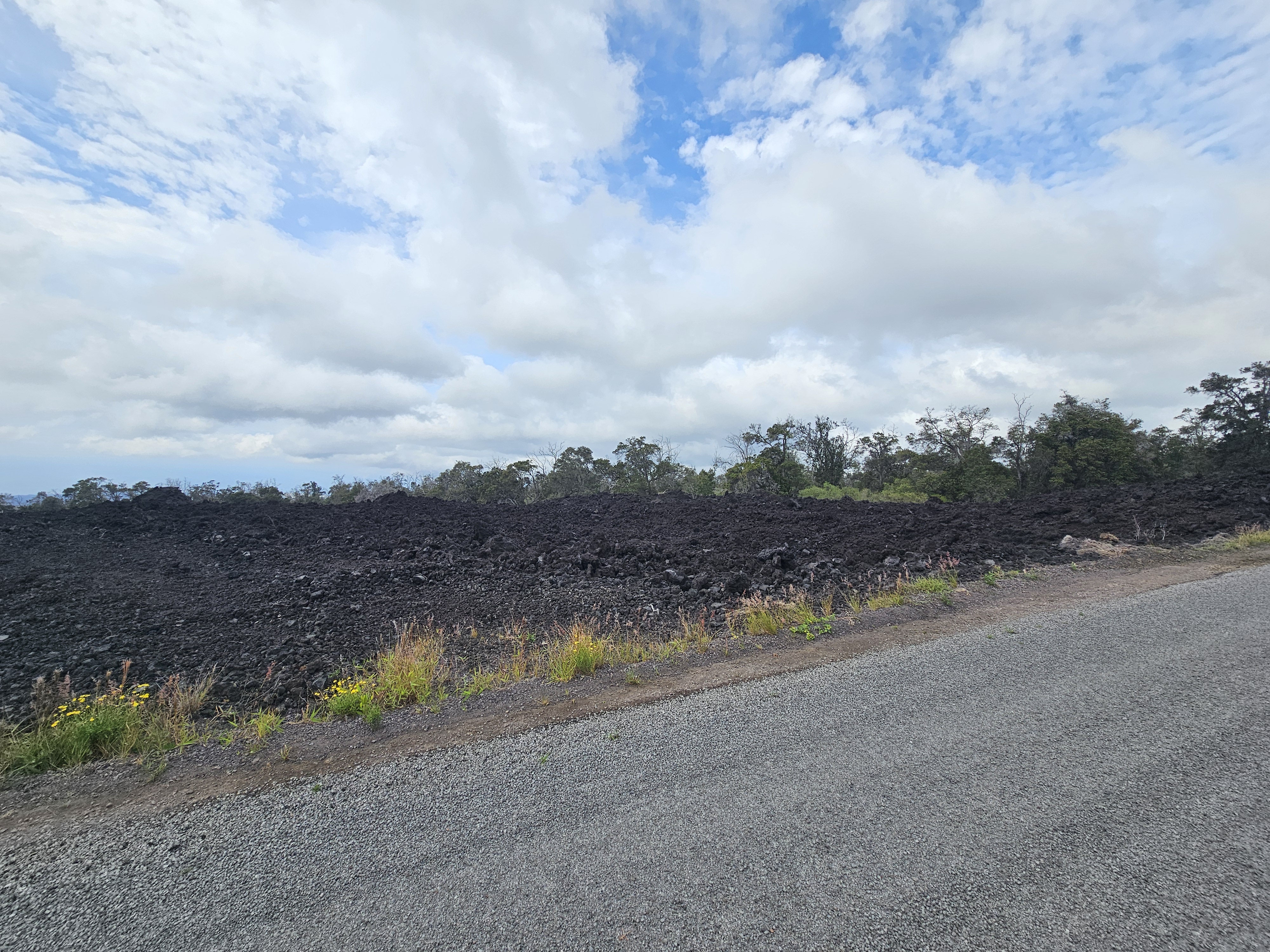 9 Reef Circle Ocean View, HI 96704 - Photo 5 of 7 an aerial view of a city