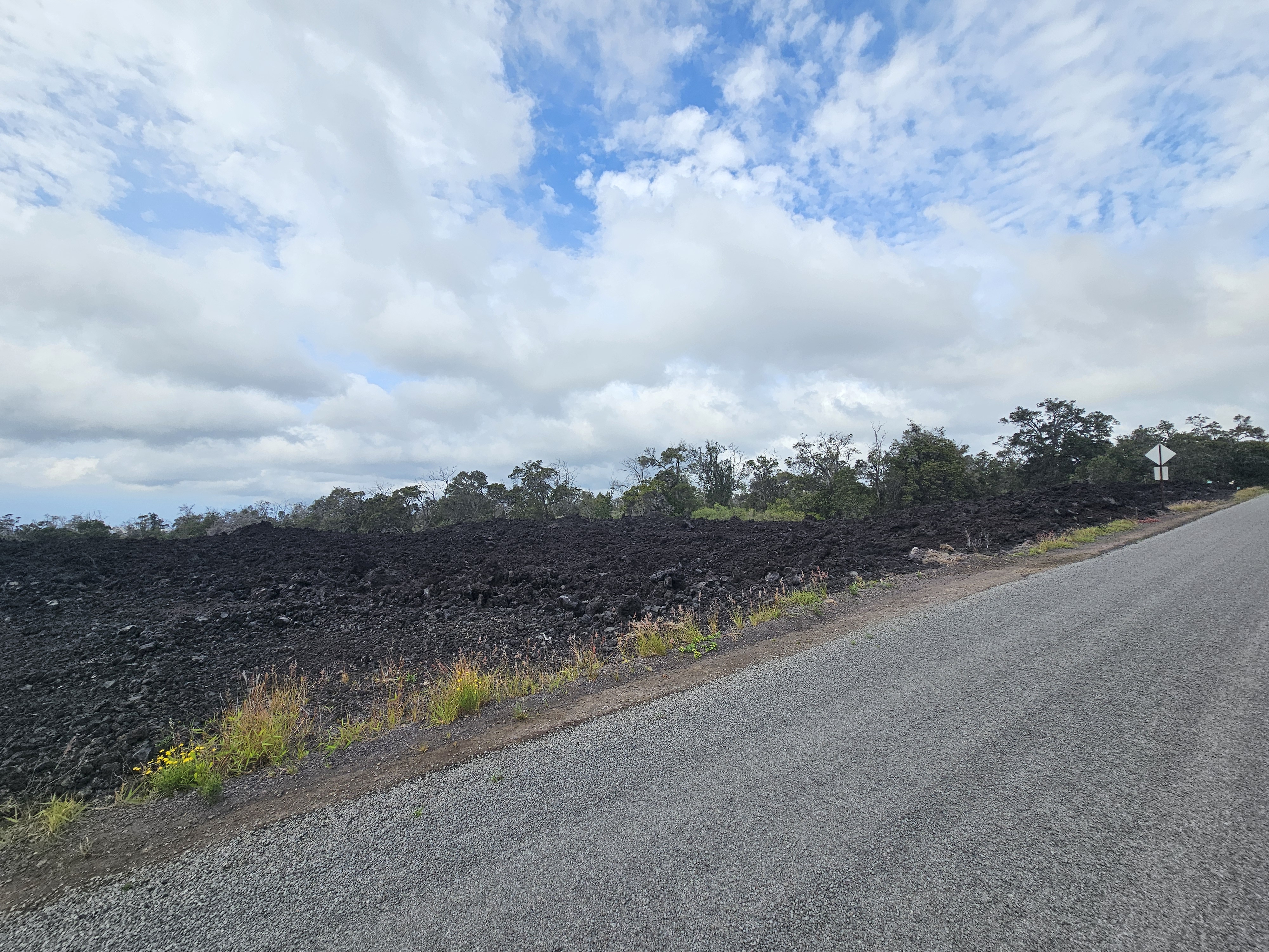 9 Reef Circle Ocean View, HI 96704 - Photo 6 of 7 a view of a pathway with a lake