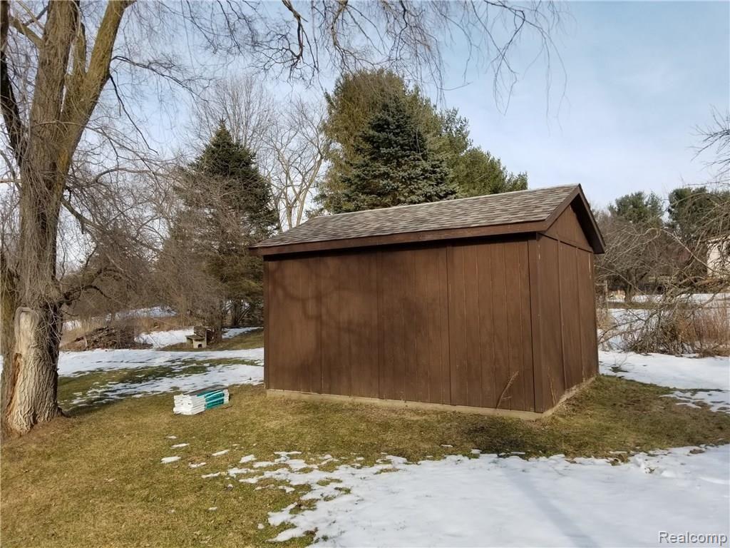 11125 Toma Road Pinckney, MI 48169 - Photo 20 of 23