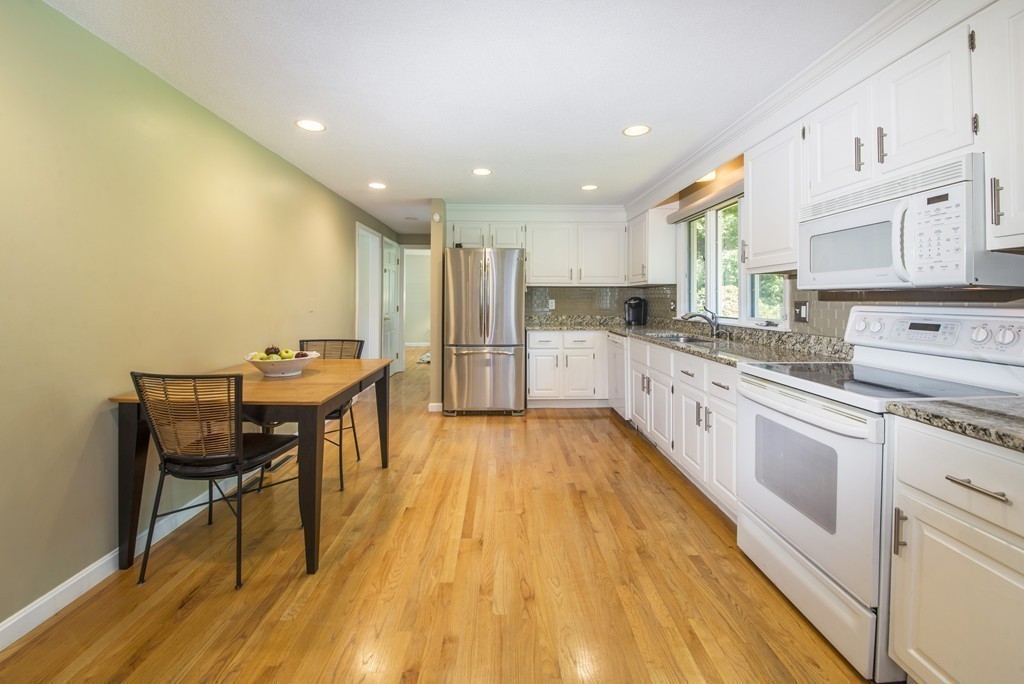 65 Metacomet Road Longmeadow, MA 01106 - Photo 12 of 30