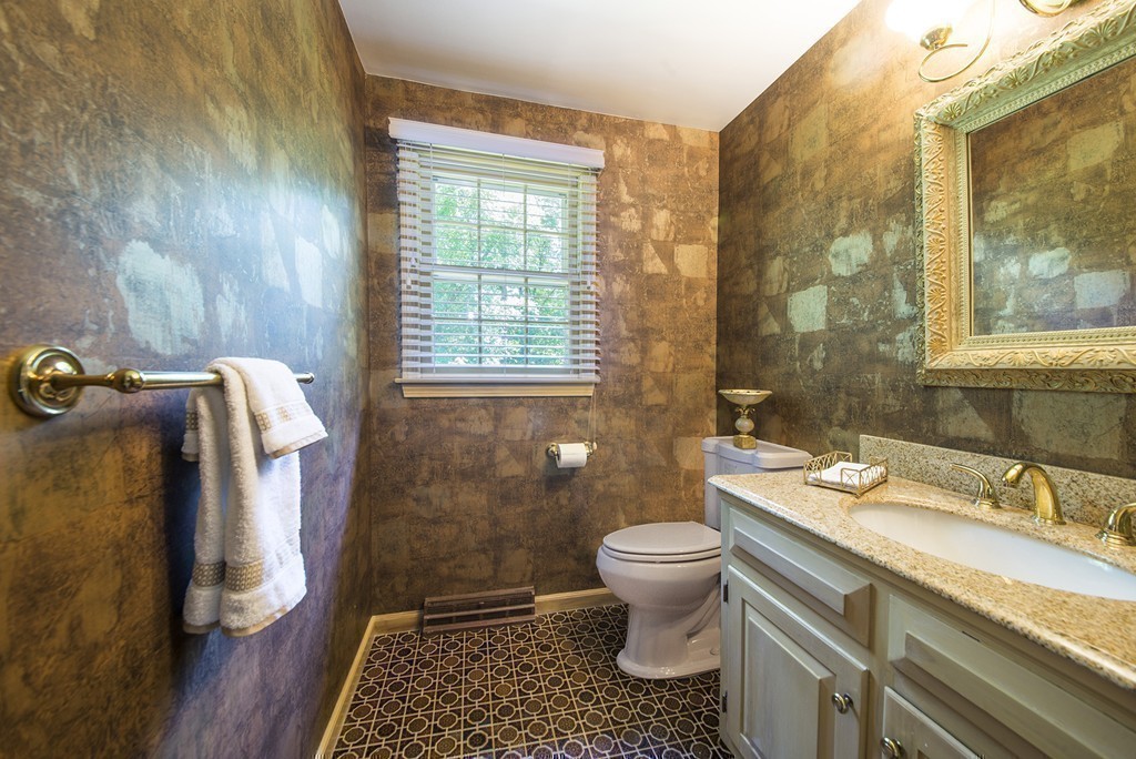 65 Metacomet Road Longmeadow, MA 01106 - Photo 18 of 30