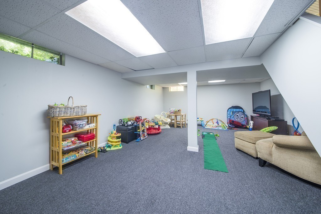 65 Metacomet Road Longmeadow, MA 01106 - Photo 25 of 30