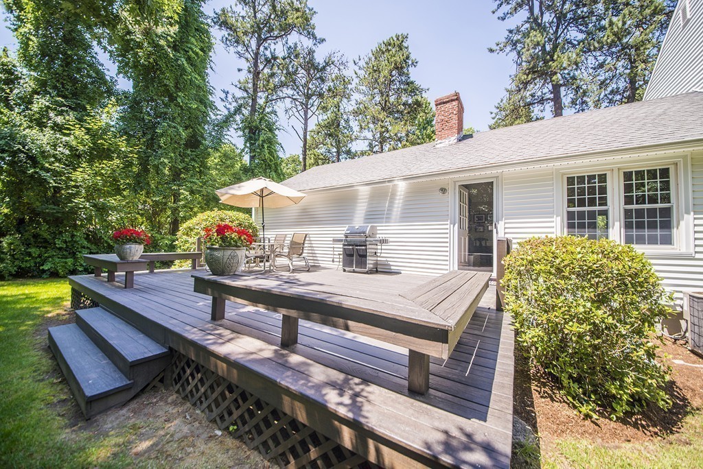 65 Metacomet Road Longmeadow, MA 01106 - Photo 6 of 30
