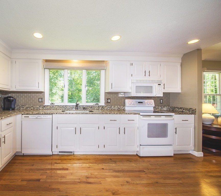 65 Metacomet Road Longmeadow, MA 01106 - Photo 10 of 30