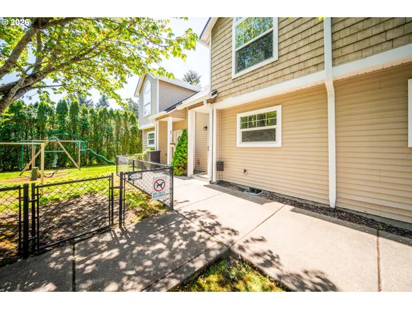 $239,900 | 19153 Southeast Yamhill Street, Unit 22, Portland, OR 97233