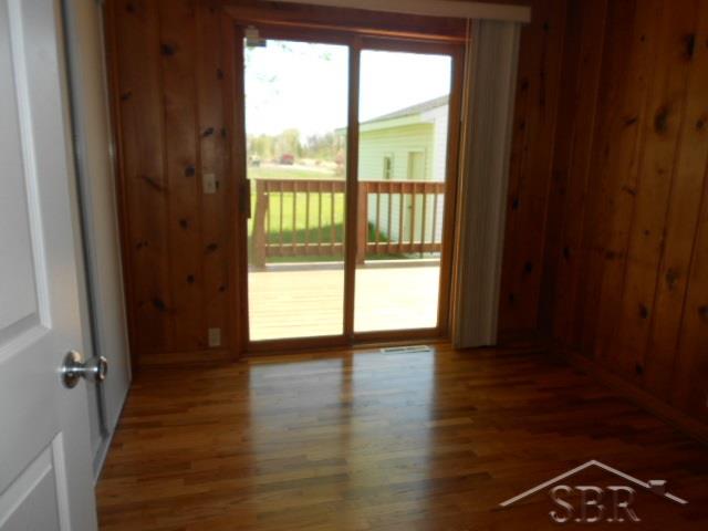 9905 West Freeland Road Freeland, MI 48623 - Photo 7 of 16 31318866-6.JPG