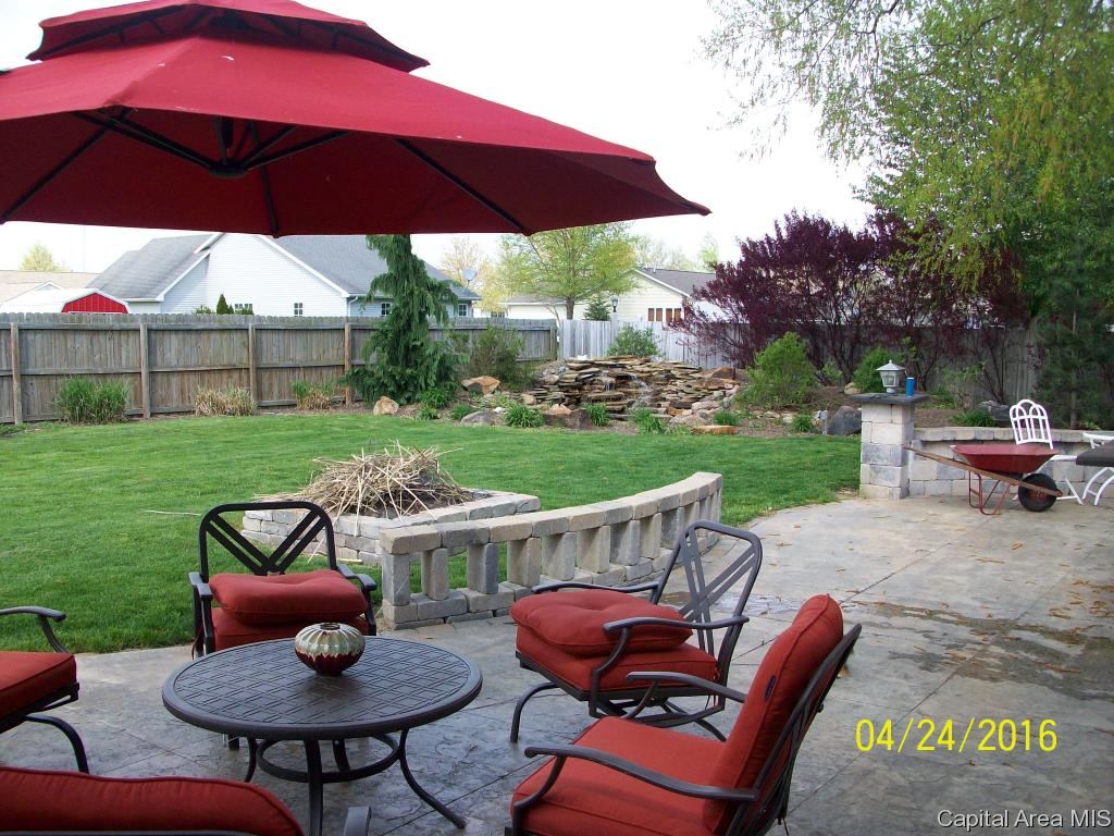 807 West Washington Street Athens, IL 62613 - Photo 30 of 36 Gallery Image 30