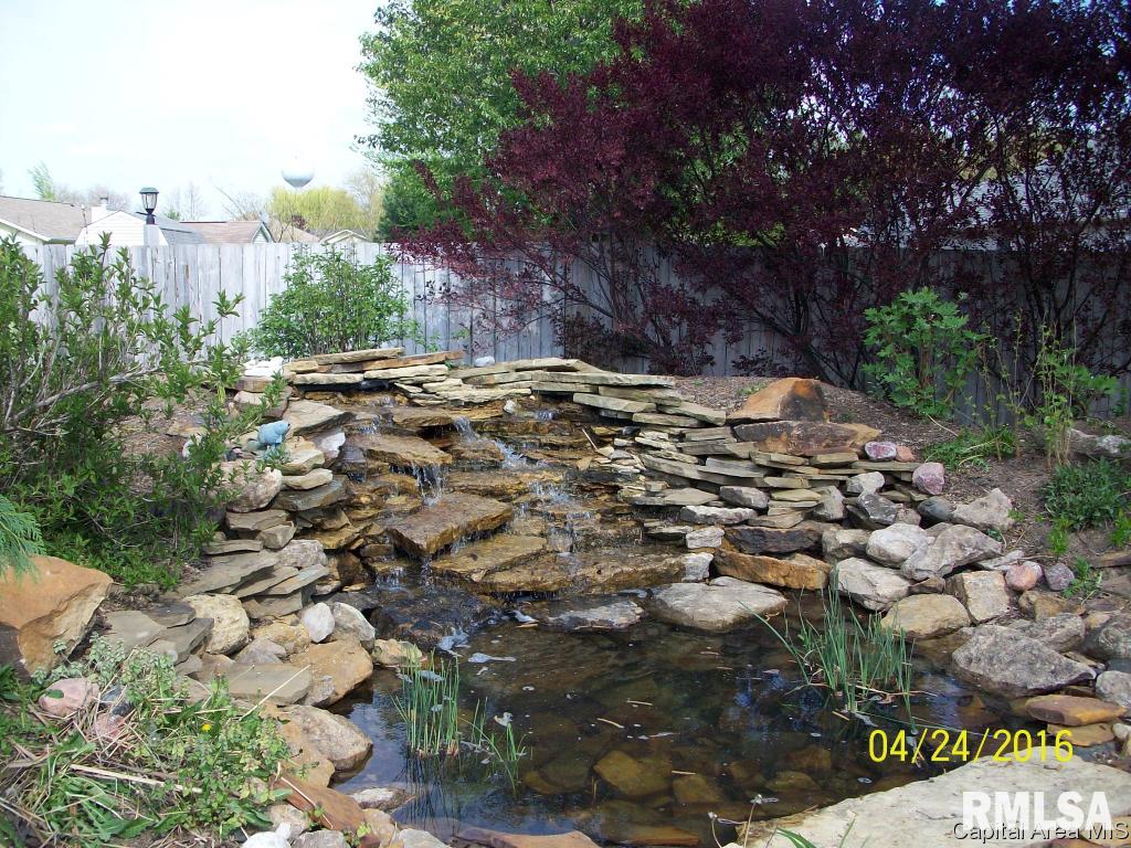 807 West Washington Street Athens, IL 62613 - Photo 32 of 36 Gallery Image 32
