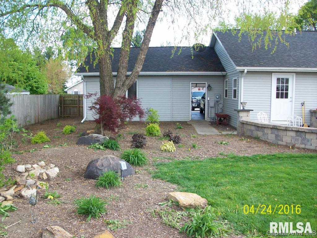 807 West Washington Street Athens, IL 62613 - Photo 33 of 36 Gallery Image 33