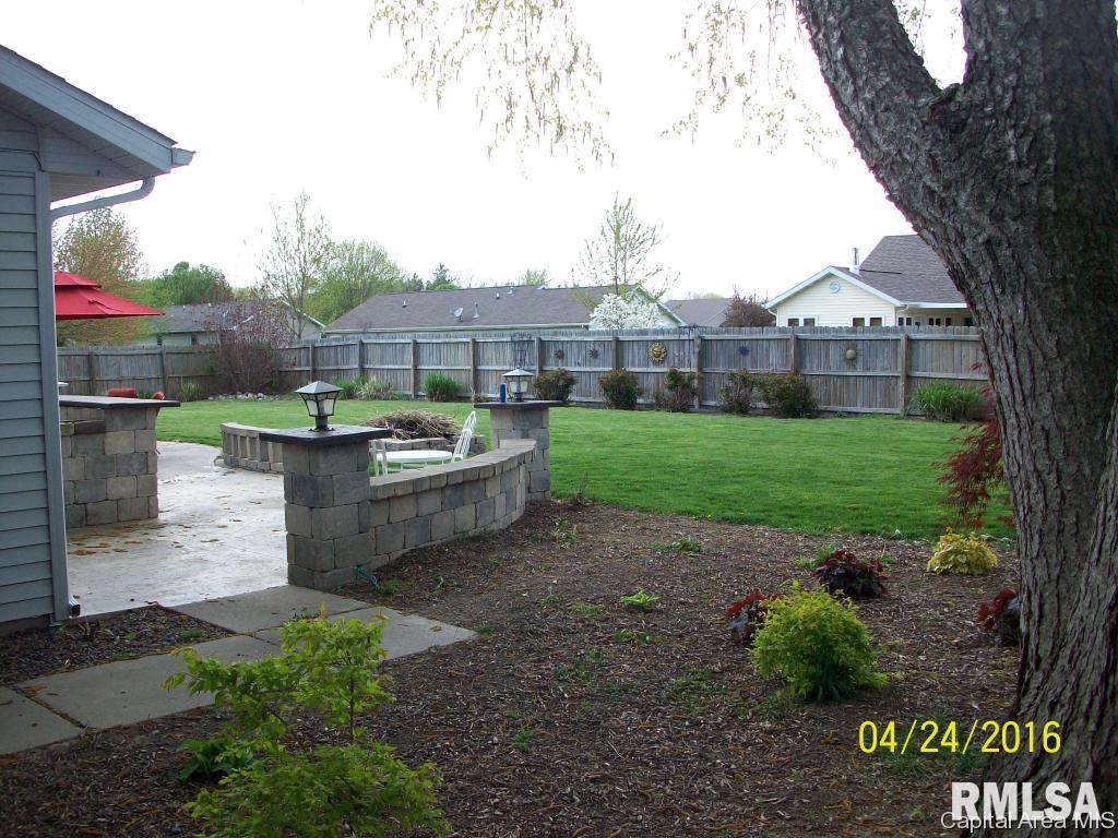 807 West Washington Street Athens, IL 62613 - Photo 34 of 36 Gallery Image 34