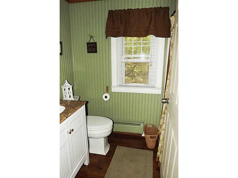 50 Williams Road Smithfield, RI 02917 - Photo 14 of 25 Bathroom.