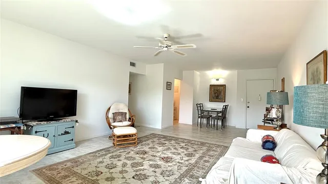 $269,900 | 669 West Oakland Park Boulevard, Unit 220B, Fort Lauderdale, FL 33309