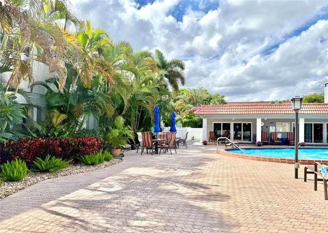 $269,900 | 669 West Oakland Park Boulevard, Unit 220B, Fort Lauderdale, FL 33309