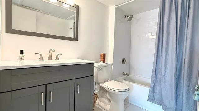 $269,900 | 669 West Oakland Park Boulevard, Unit 220B, Fort Lauderdale, FL 33309