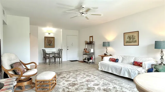 $269,900 | 669 West Oakland Park Boulevard, Unit 220B, Fort Lauderdale, FL 33309