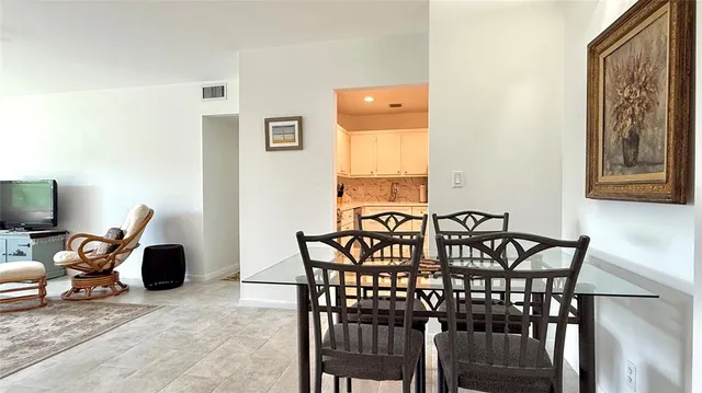 $269,900 | 669 West Oakland Park Boulevard, Unit 220B, Fort Lauderdale, FL 33309