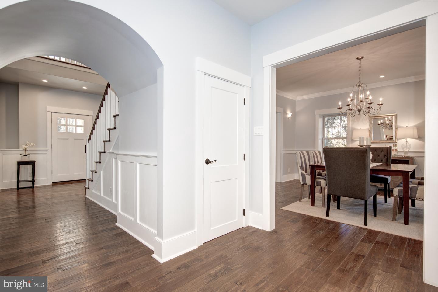 503 Conestoga Road Wayne, PA 19087 - Photo 10 of 28 Arched Foyer and Front Door