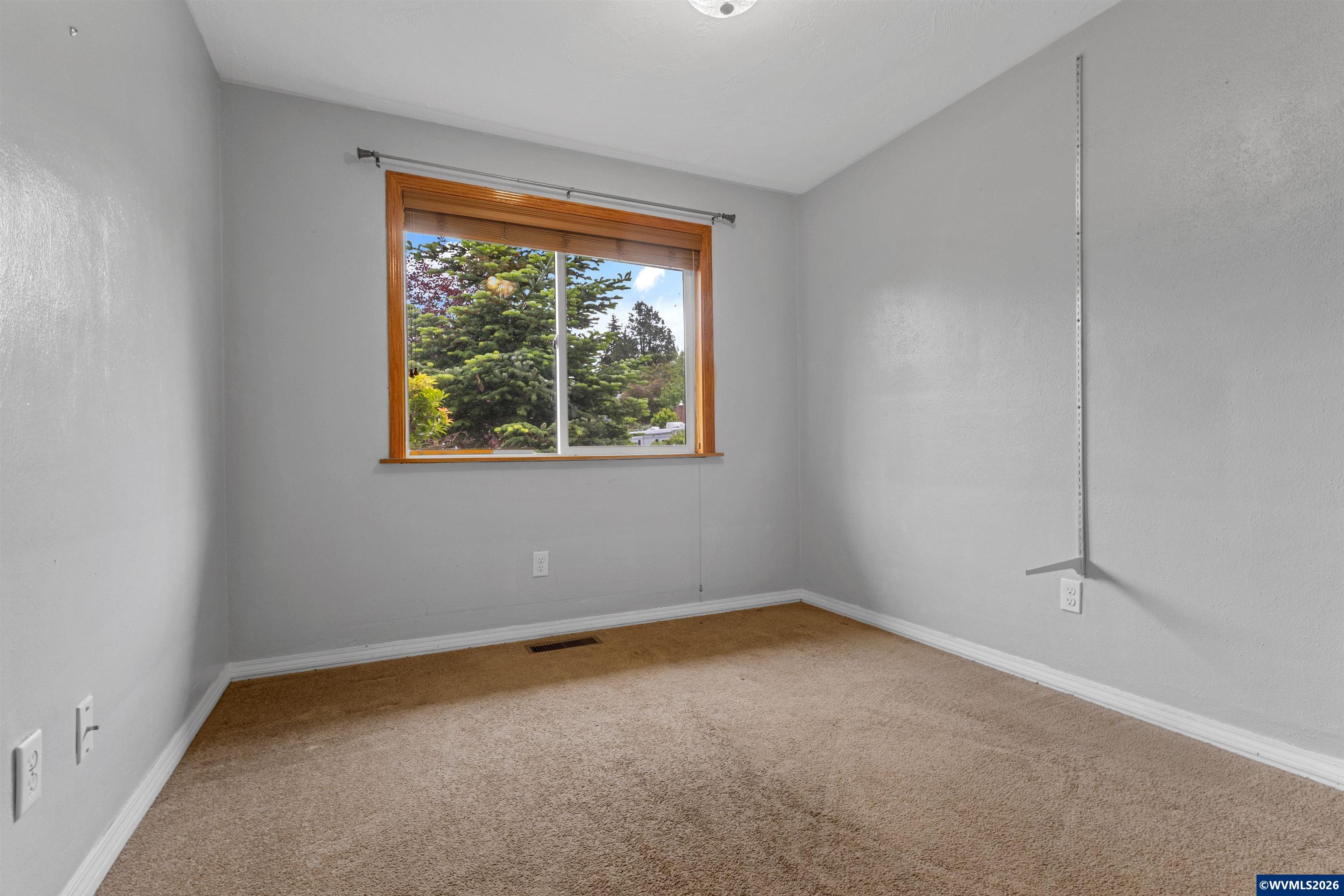4775 Gardner Road Southeast Salem, OR 97302 - Photo 7 of 37