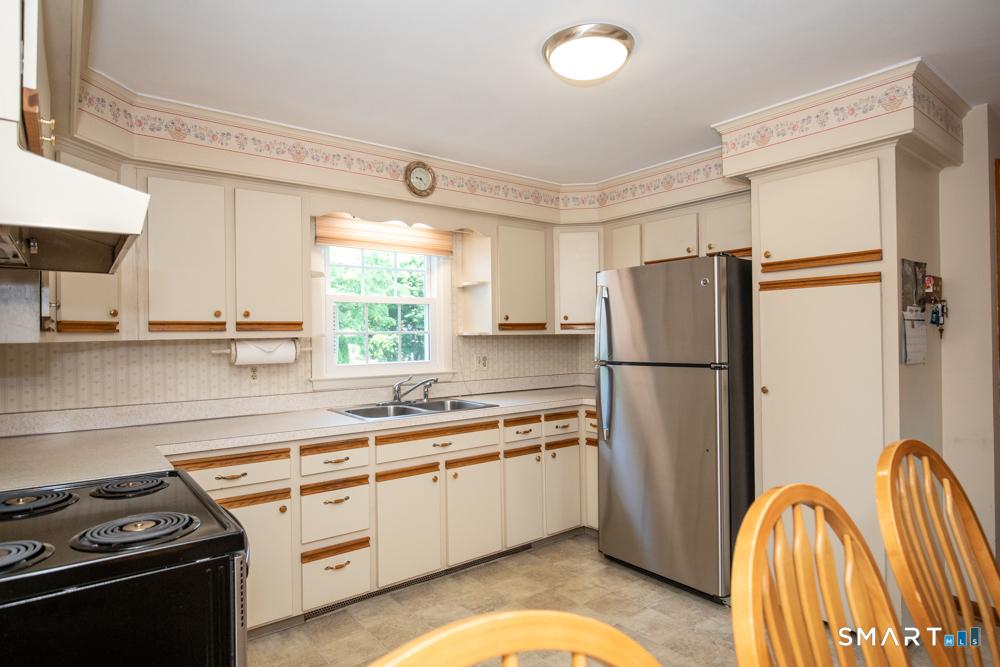 153 Fiesta Heights Meriden, CT 06451 - Photo 11 of 32 Kitchen