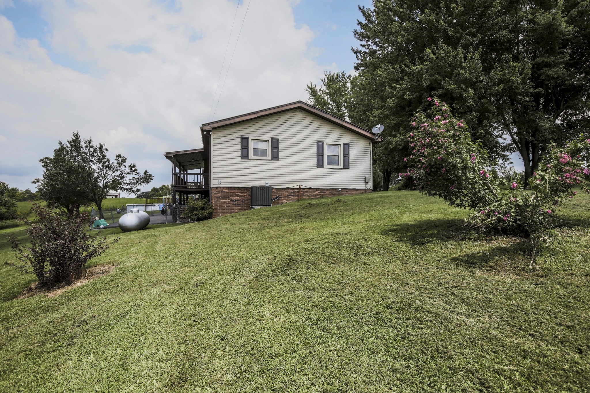 689 Driver Road Lafayette, TN 37083 - Photo 4 of 25 Gallery Image 4