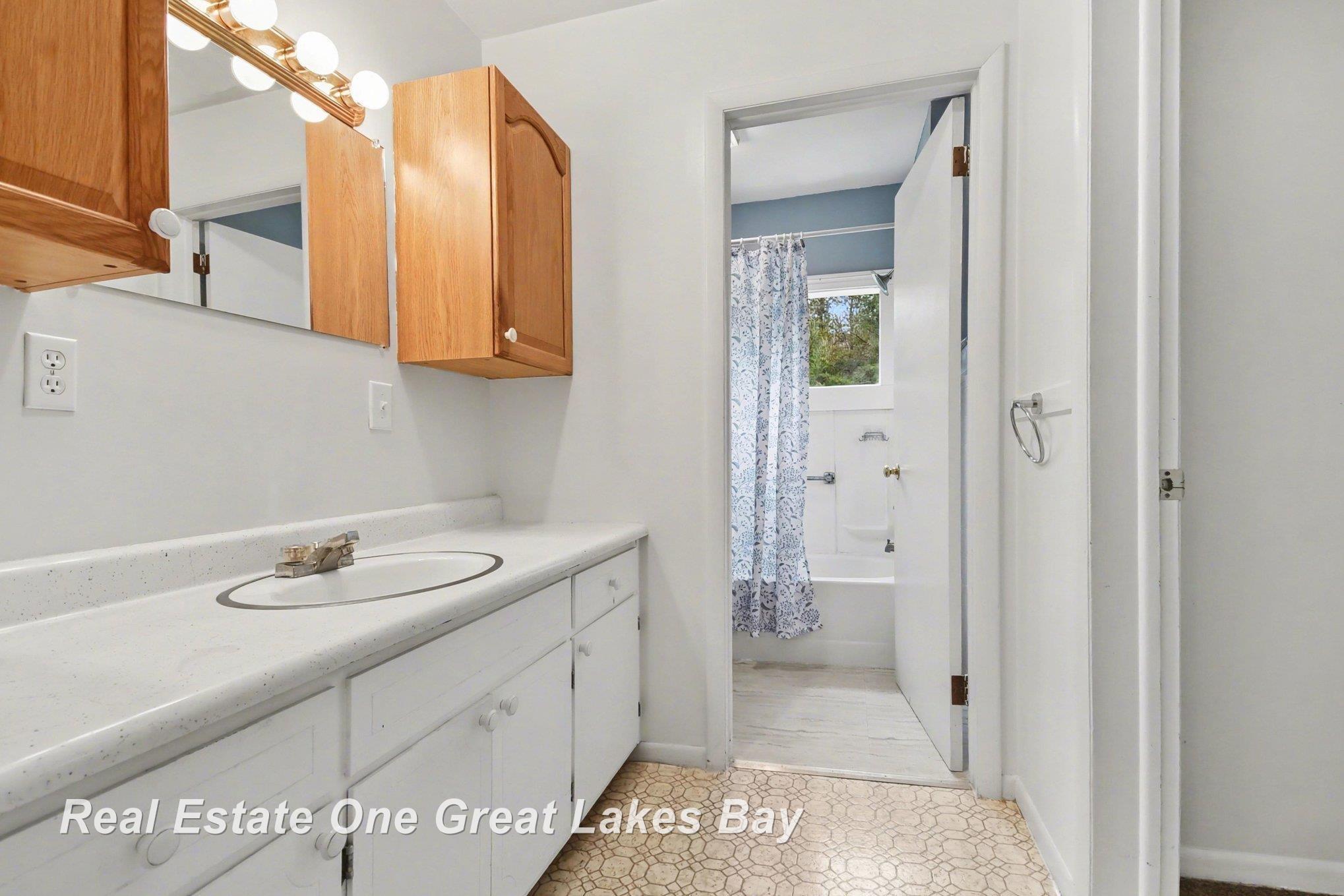 2750 East Deckerville Road Caro, MI 48723 - Photo 17 of 29