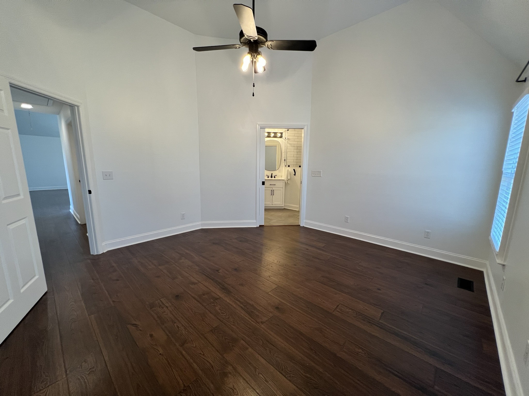 2654 Crosspark Drive Murfreesboro, TN 37129 - Photo 25 of 36 wooden floor in an empty room