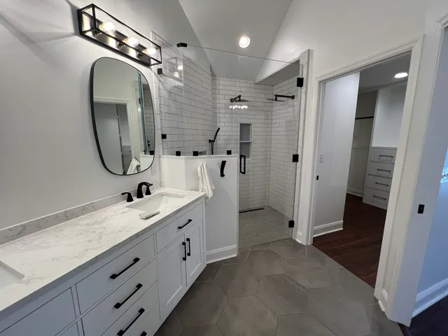 a view of walk in closet