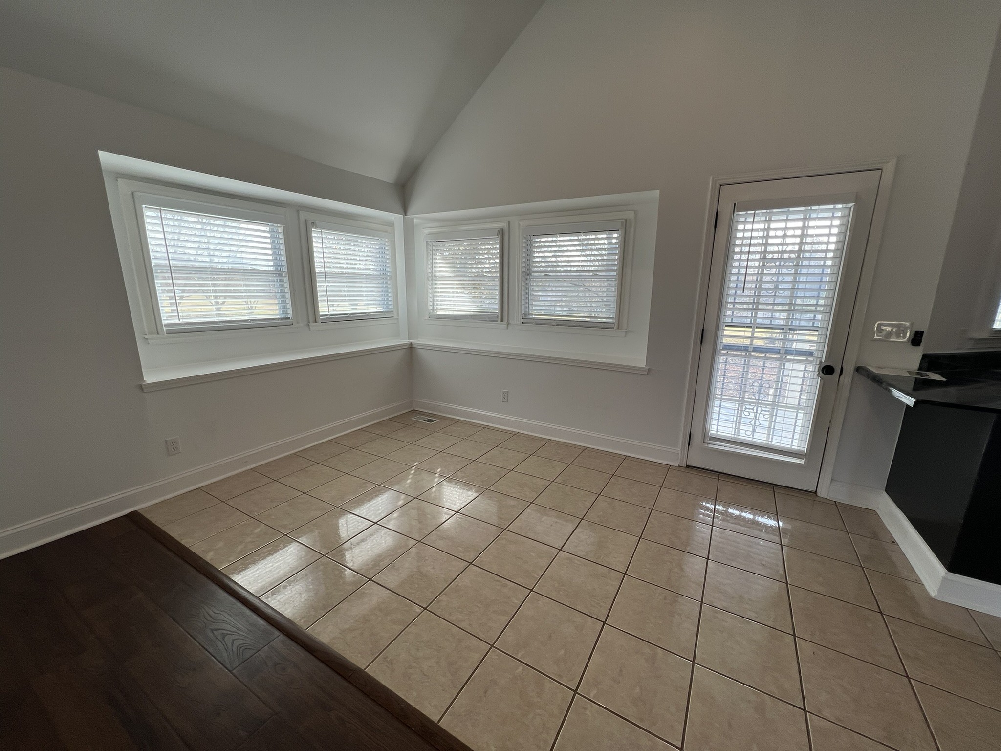 2654 Crosspark Drive Murfreesboro, TN 37129 - Photo 10 of 36 a view of an empty room with a window