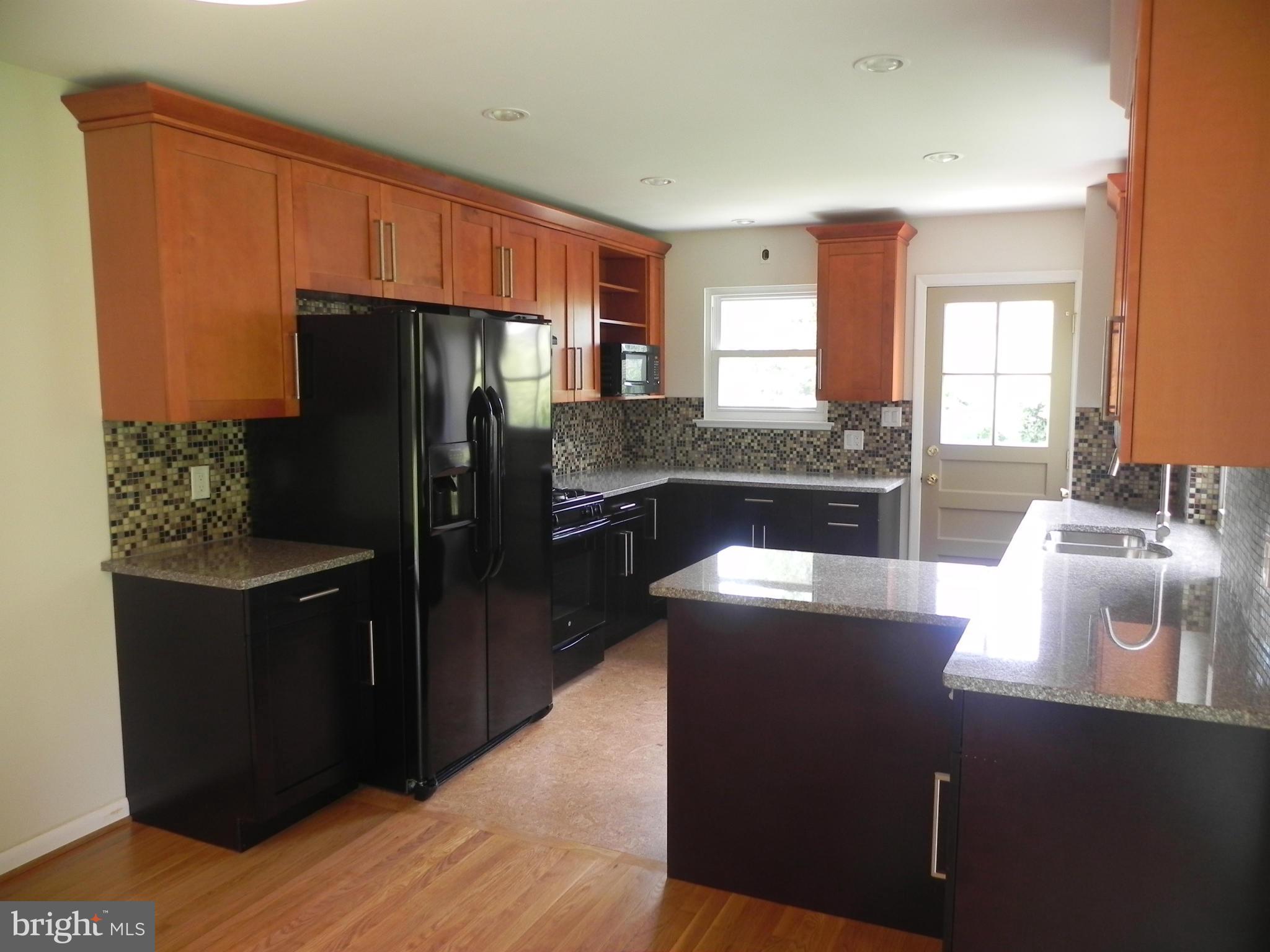 6210 Collinsway Road Catonsville, MD 21228 - Photo 4 of 27 Kitchen
