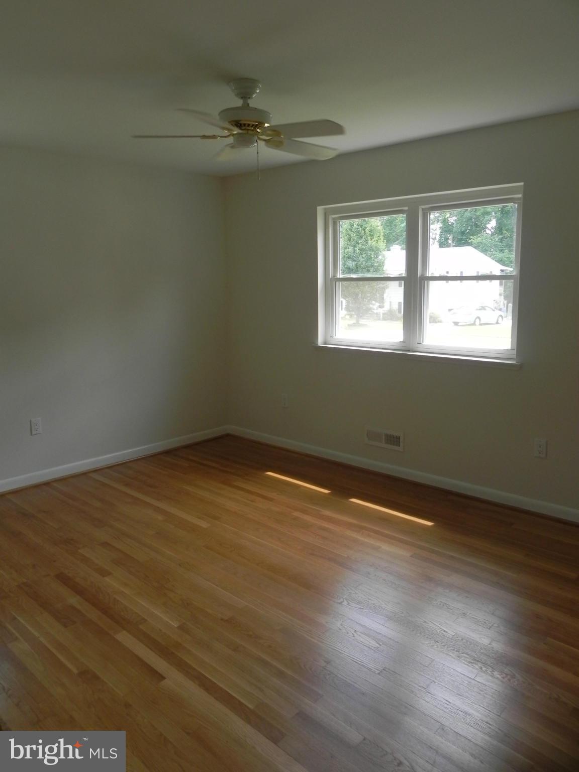 6210 Collinsway Road Catonsville, MD 21228 - Photo 7 of 27 Bedroom (Master)