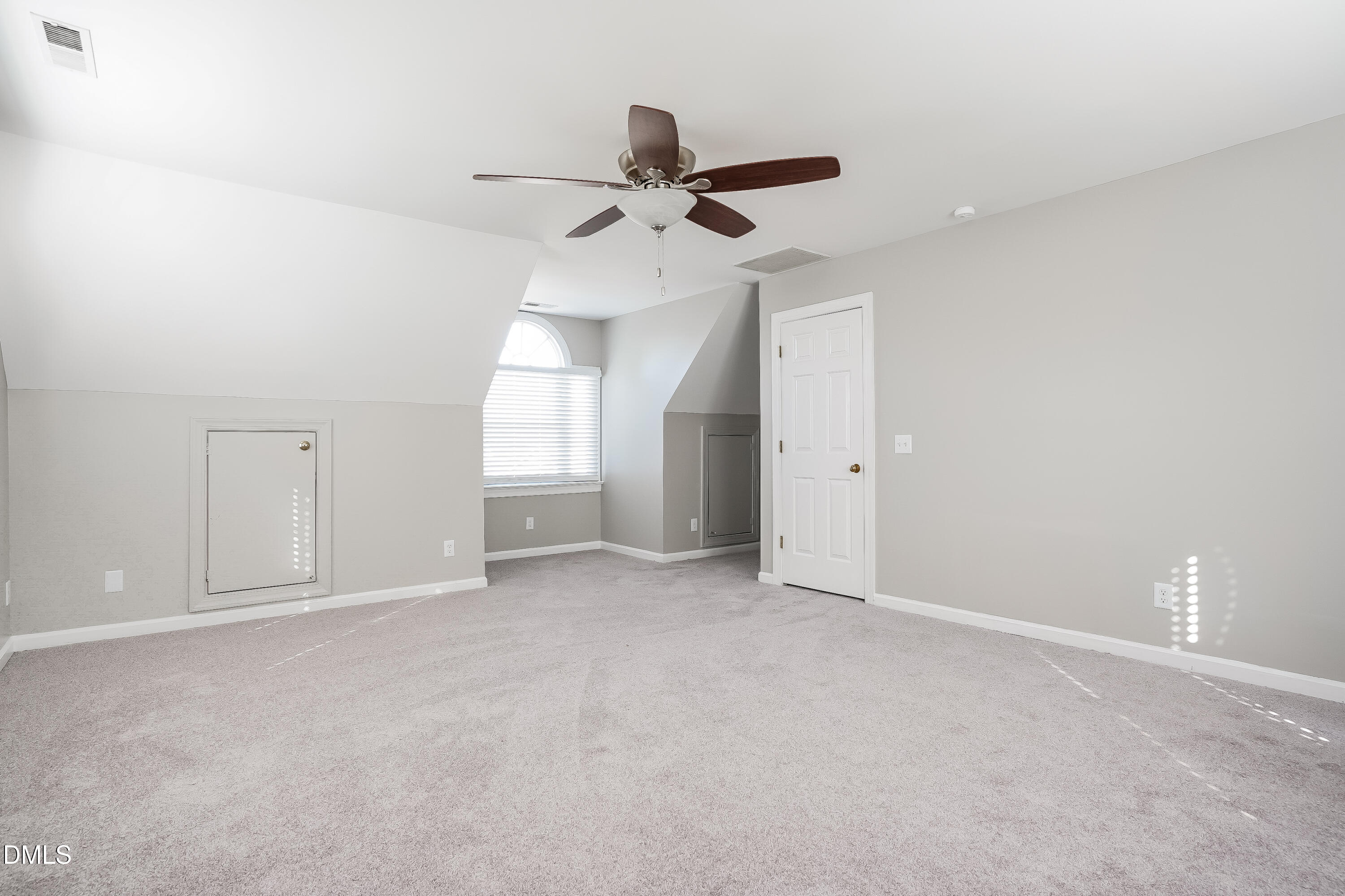 17 Edinburgh Place Clayton, NC 27527 - Photo 7 of 17 a view of an empty room