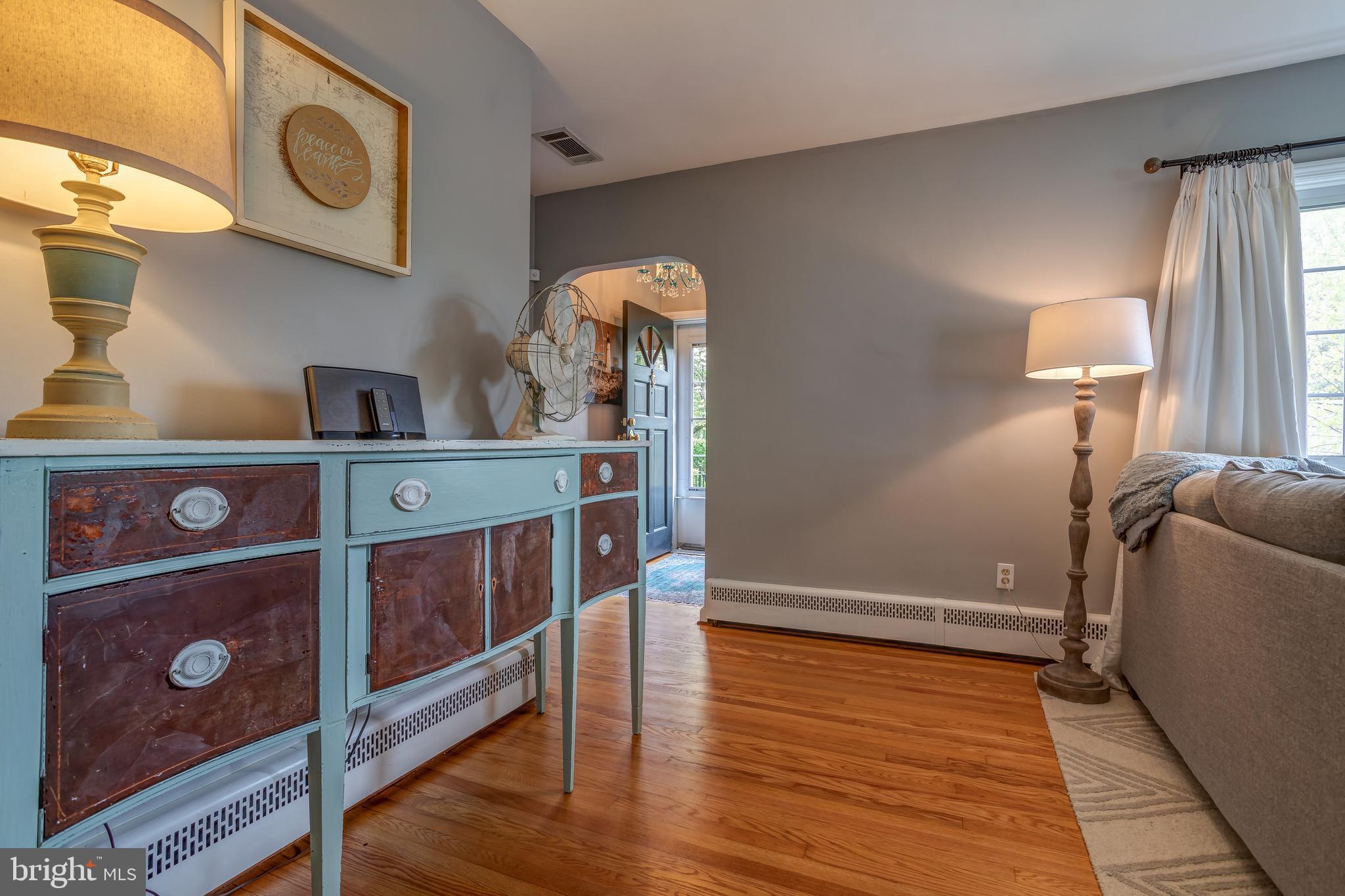 707 Harvey Road Wallingford, PA 19086 - Photo 12 of 43 Front Entry