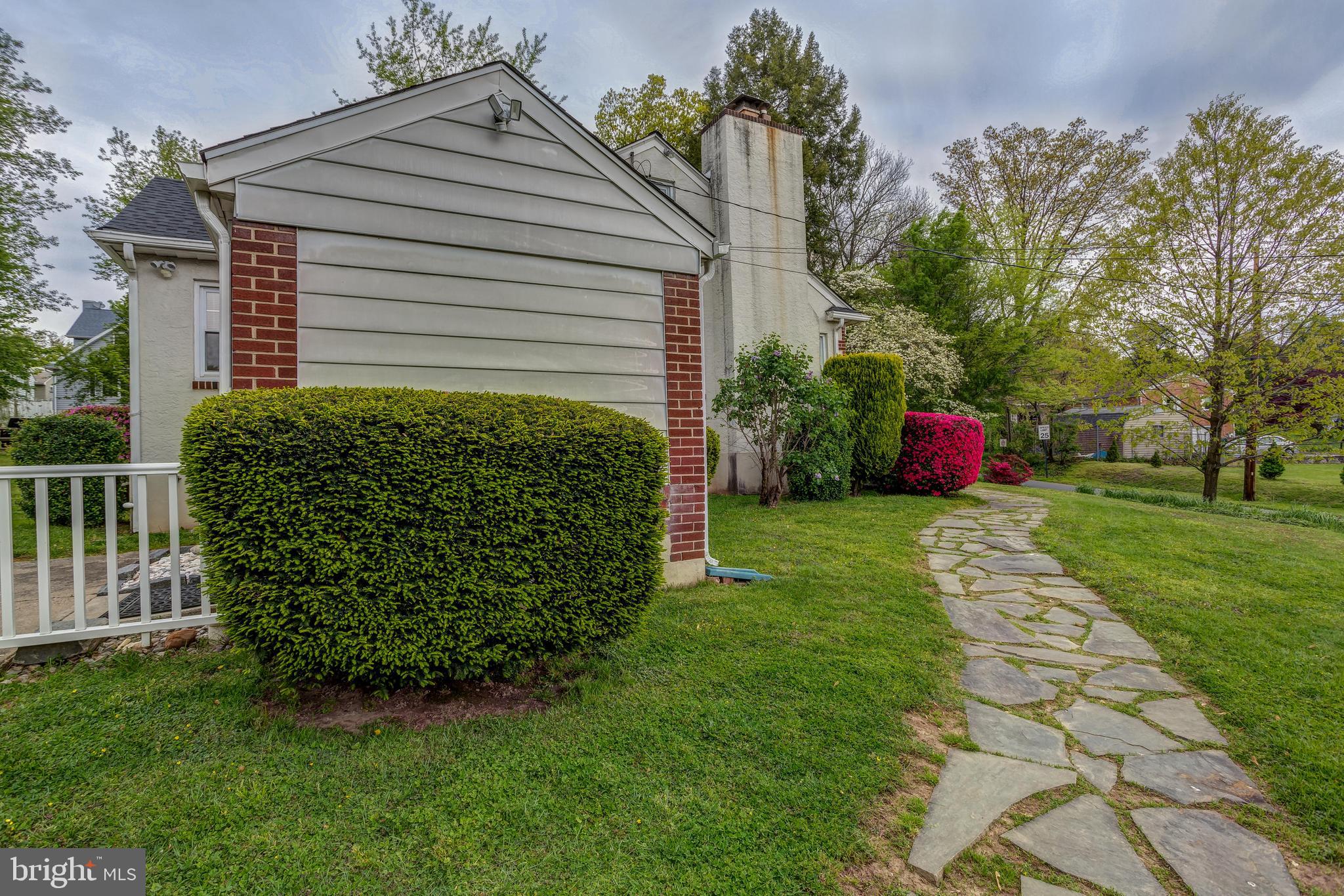 707 Harvey Road Wallingford, PA 19086 - Photo 6 of 43 Stone walk