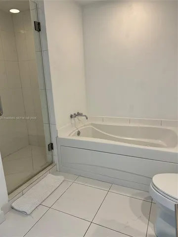 $3,350 | 500 Brickell Avenue, Unit 1704, Miami, FL 33131