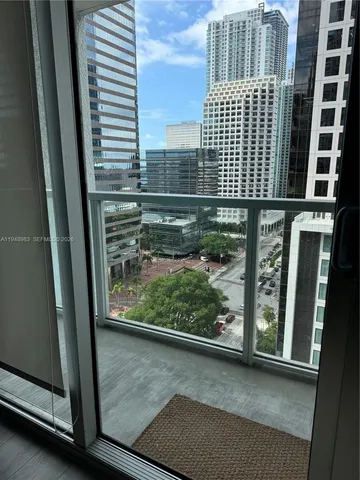 $3,350 | 500 Brickell Avenue, Unit 1704, Miami, FL 33131