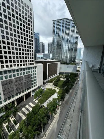 $3,350 | 500 Brickell Avenue, Unit 1704, Miami, FL 33131