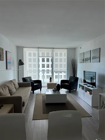 $3,350 | 500 Brickell Avenue, Unit 1704, Miami, FL 33131