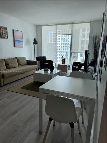 $3,350 | 500 Brickell Avenue, Unit 1704, Miami, FL 33131