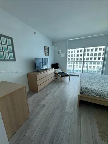 $3,350 | 500 Brickell Avenue, Unit 1704, Miami, FL 33131