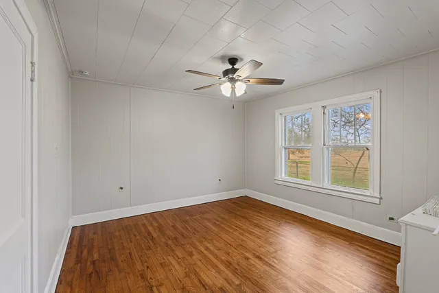 $1,795 | 1430 South Us Highway, Milano, TX 76556