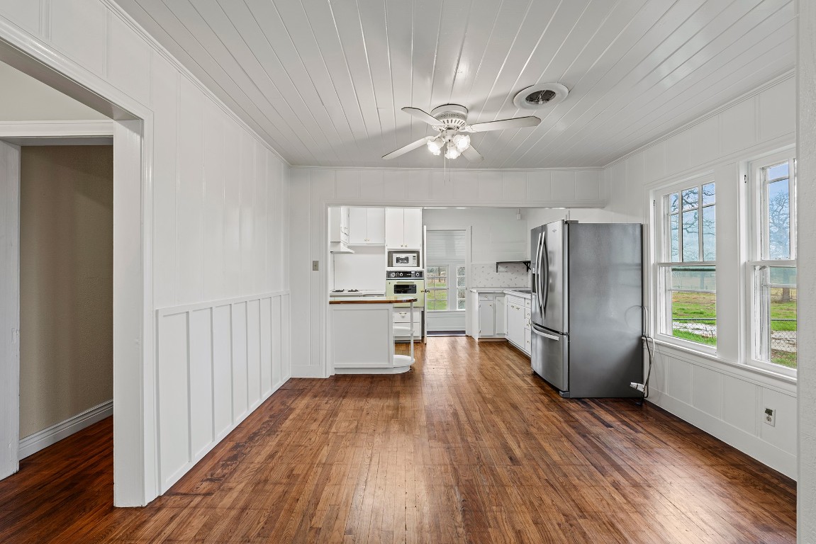 1430 South Us Highway Milano, TX 76556 - Photo 8 of 29