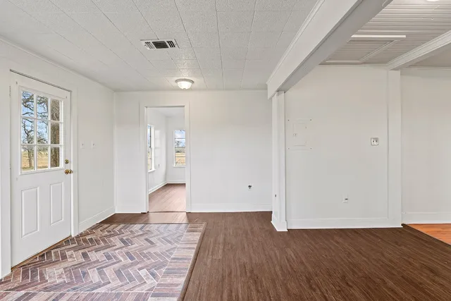 $1,795 | 1430 South Us Highway, Milano, TX 76556