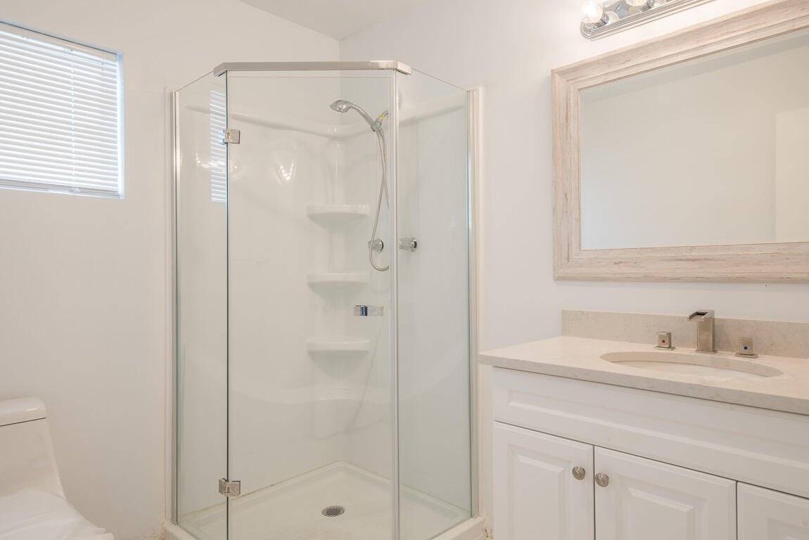 750 Southwest 3rd Street Boca Raton, FL 33486 - Photo 17 of 30 750 SW 3rd Street-36