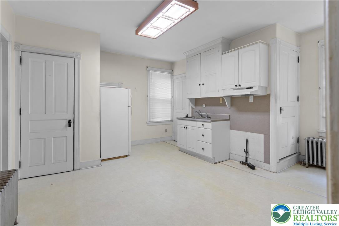 170 South Whitfield Street Nazareth, PA 18064 - Photo 18 of 29