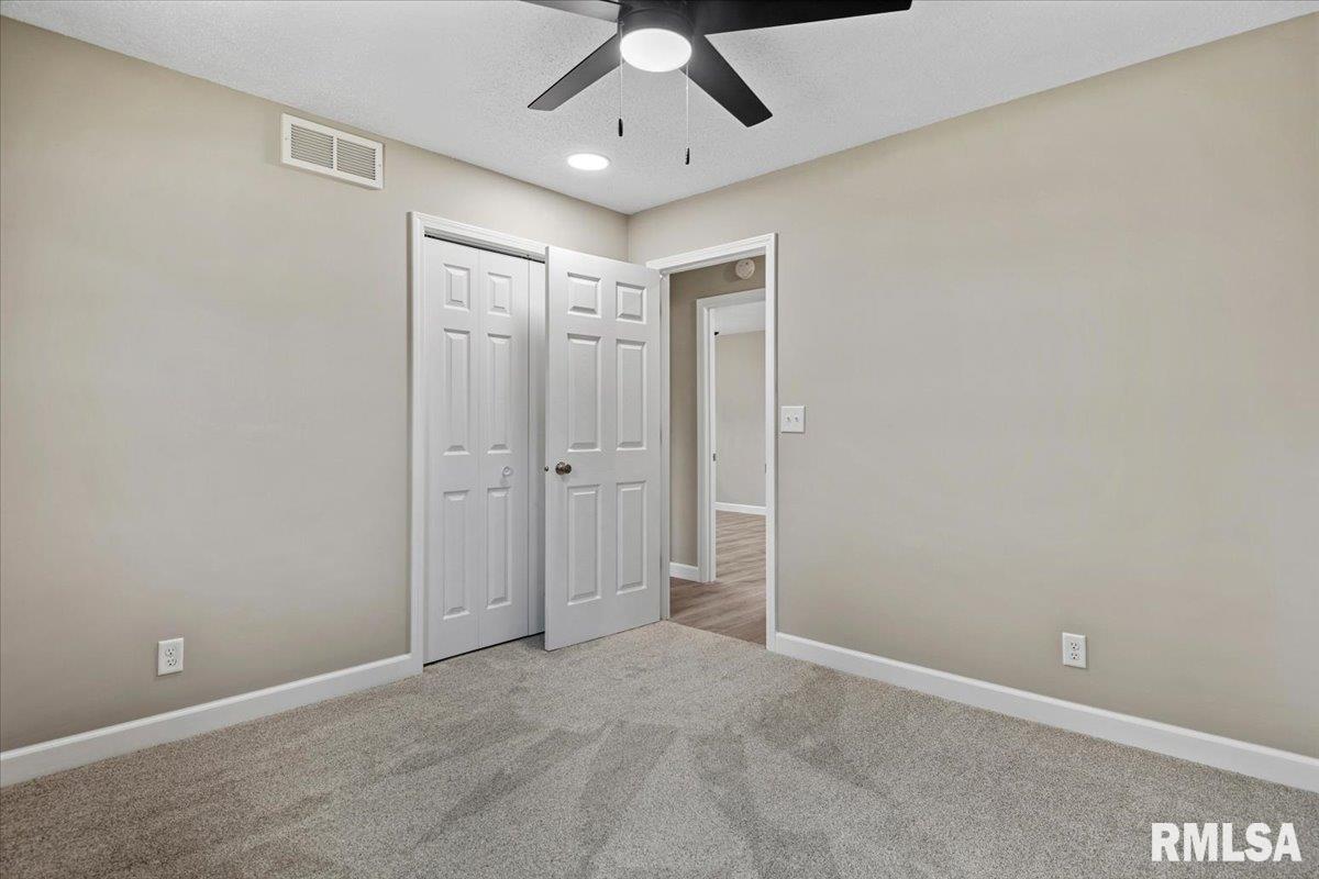 2320 Lindbergh Boulevard Springfield, IL 62704 - Photo 27 of 36