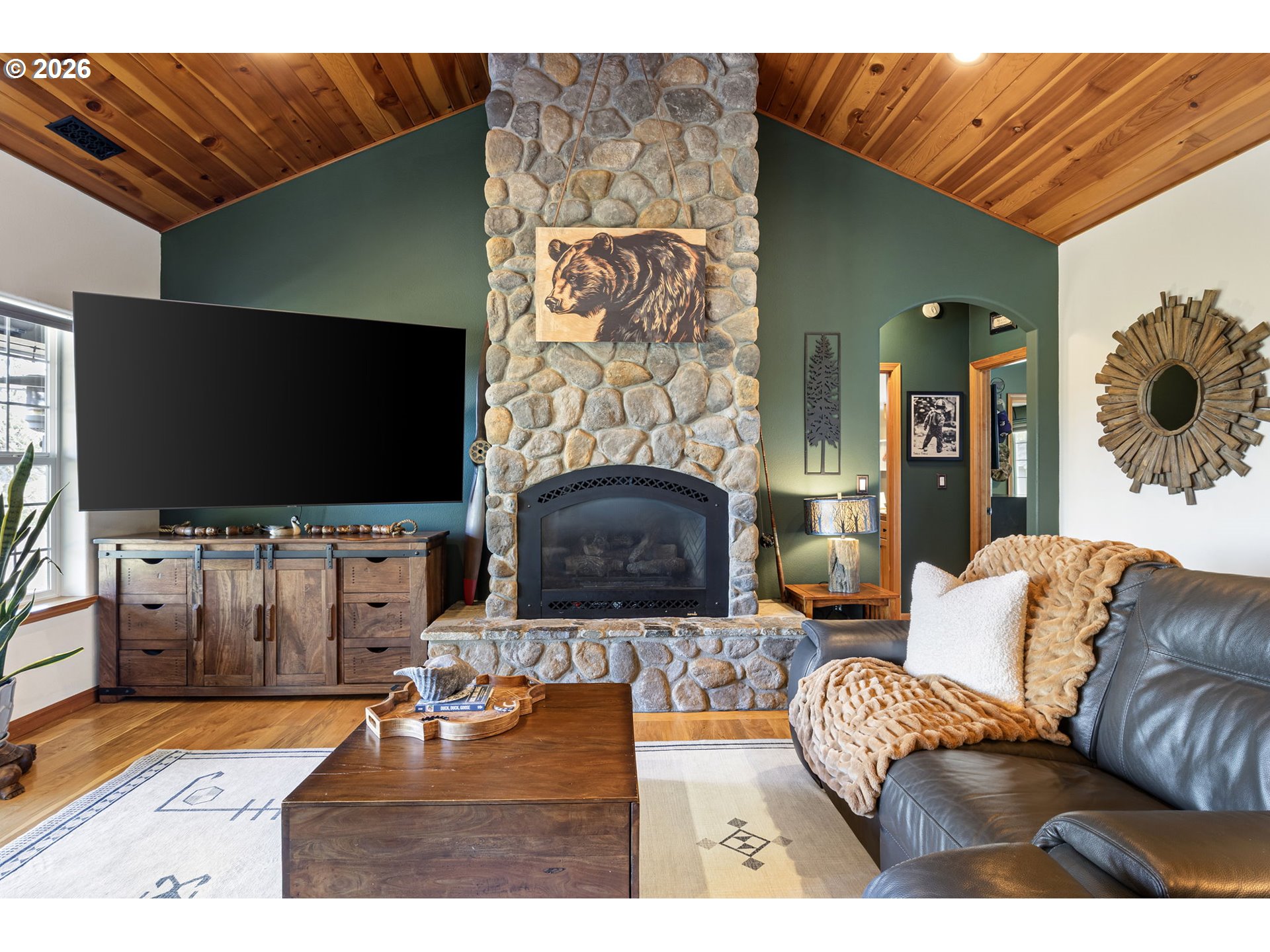 445 Melqua Road Roseburg, OR 97471 - Photo 9 of 48 Living Room
